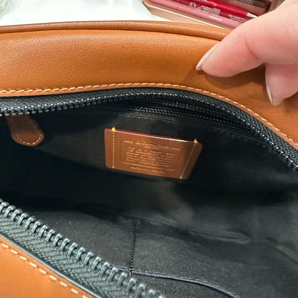 Coach Warner Tan Leather Crossbody Messenger with Front Buckle - Picture 7 of 10